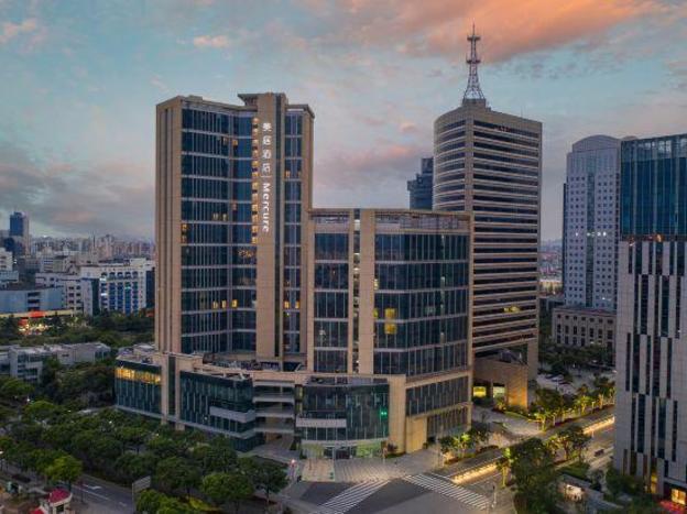 mercure shanghai waigaoq free trade zone
