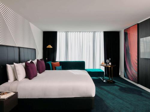 movenpick hotel melbourne on spencer