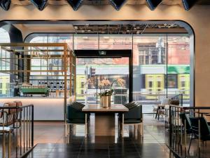 movenpick hotel melbourne on spencer