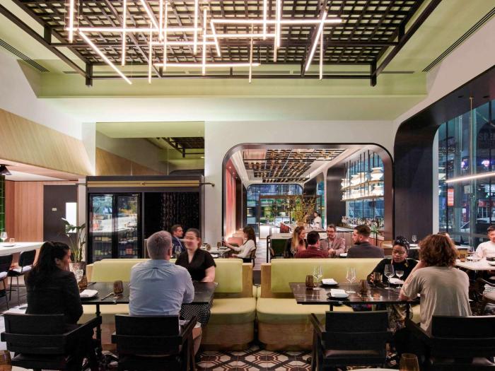 movenpick hotel melbourne on spencer