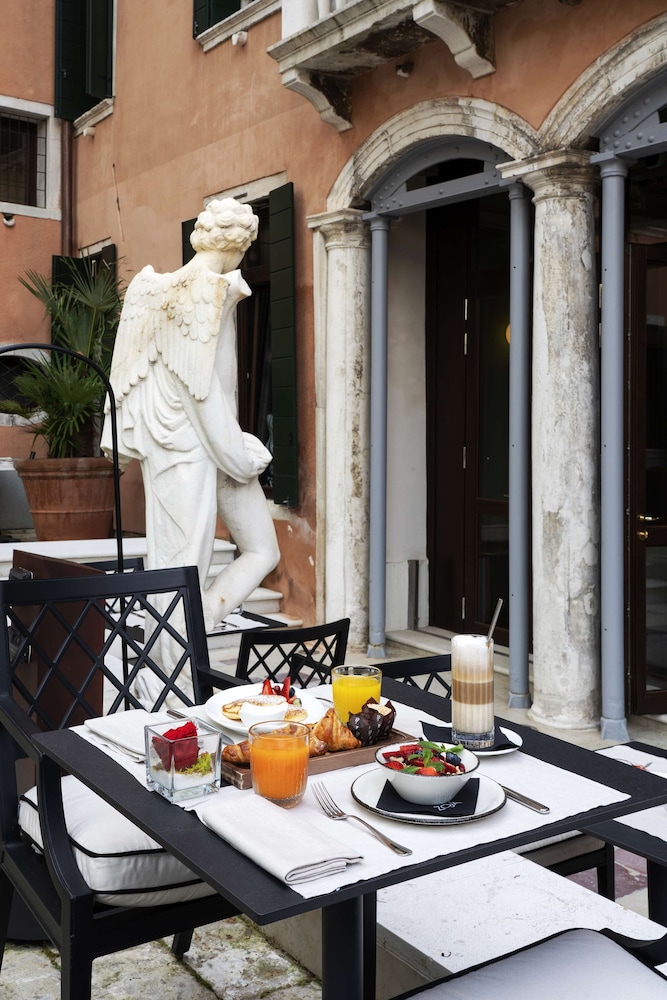 radisson collection hotel palazzo nani venice