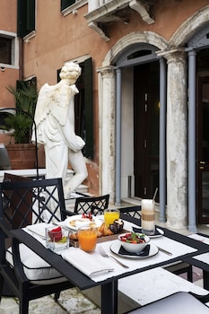 radisson collection hotel palazzo nani venice
