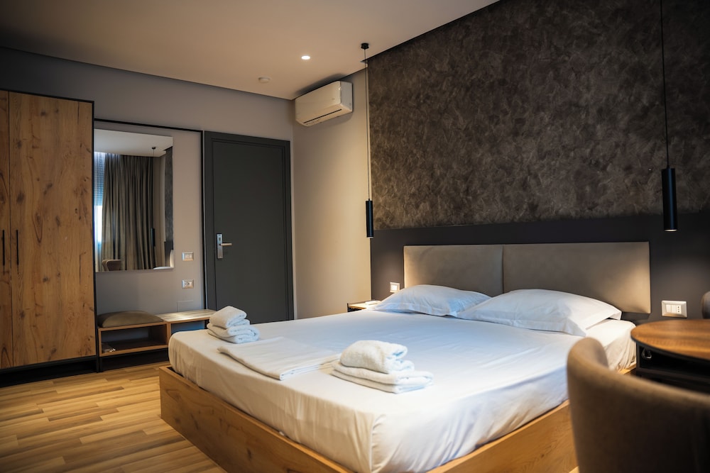 center hotel tirana