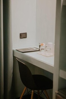 dims hotel and restaurant