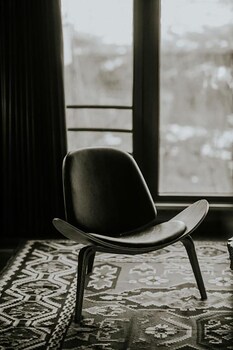 dims hotel and restaurant