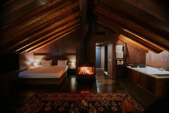 dims hotel and restaurant