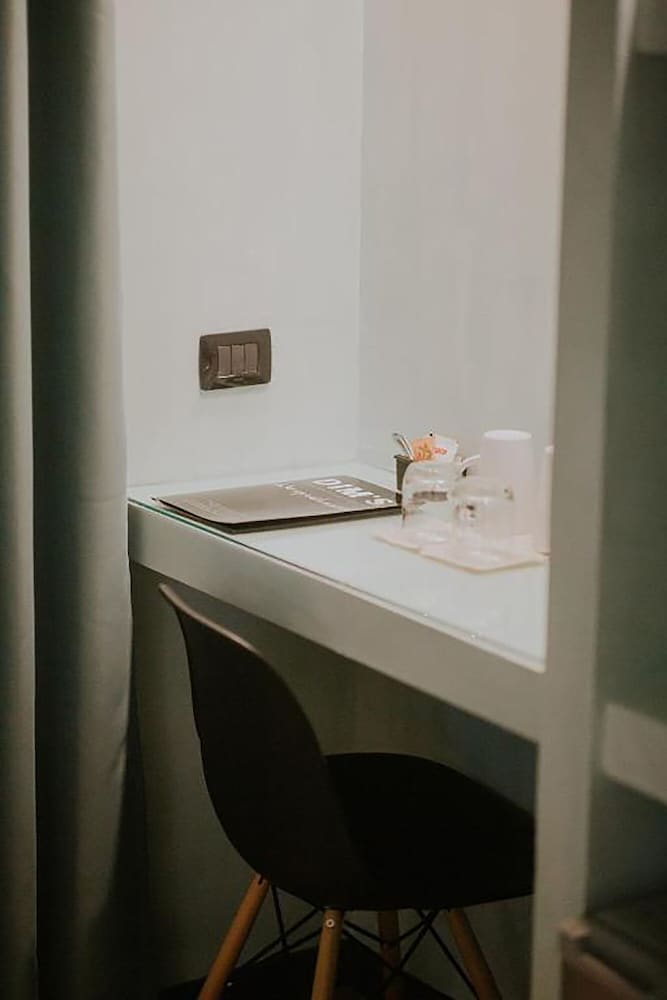 dims hotel and restaurant