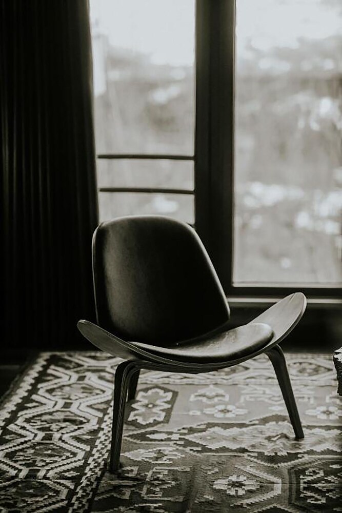 dims hotel and restaurant