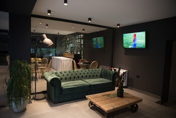 dims hotel and restaurant