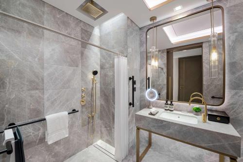 waldorf astoria kuwait