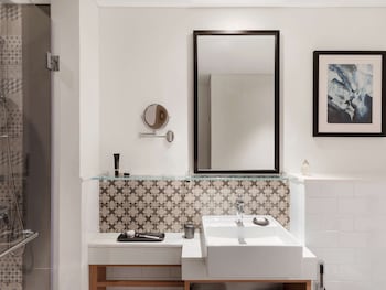 aparthotel adagio dubai deira