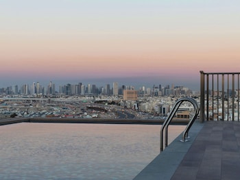 aparthotel adagio dubai deira