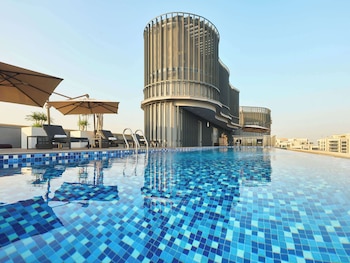 aparthotel adagio dubai deira