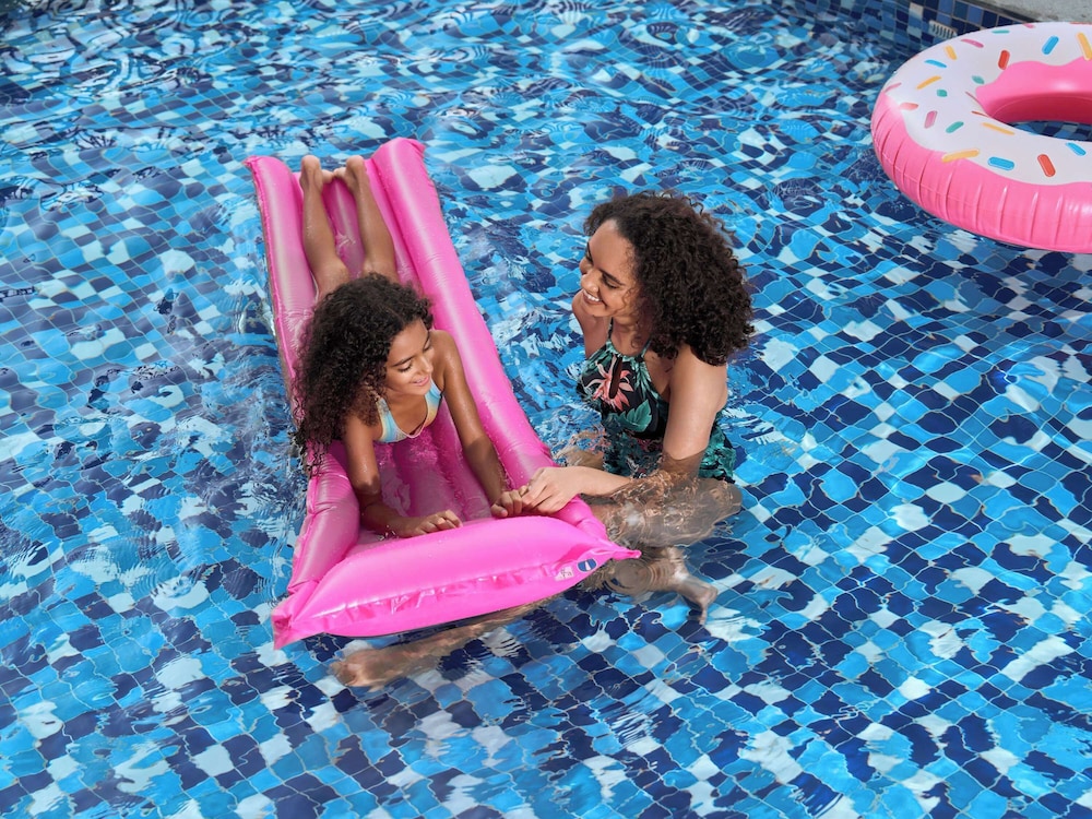 aparthotel adagio dubai deira
