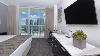 private oasis at arya