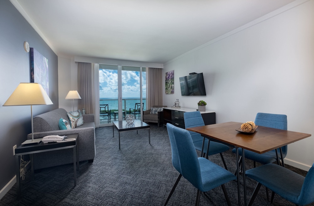 private oasis at arya