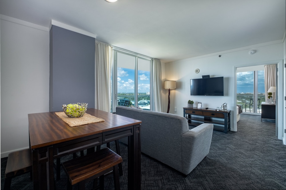 private oasis at arya