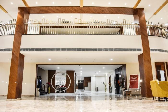 hotel platinum shravasti