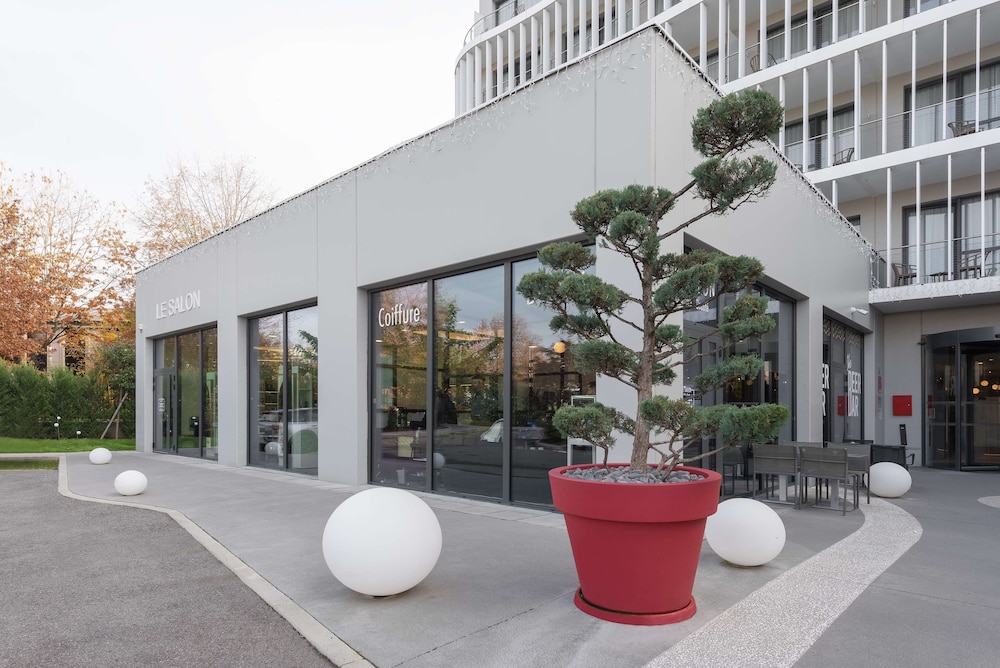 kyriad lyon ouest limonest