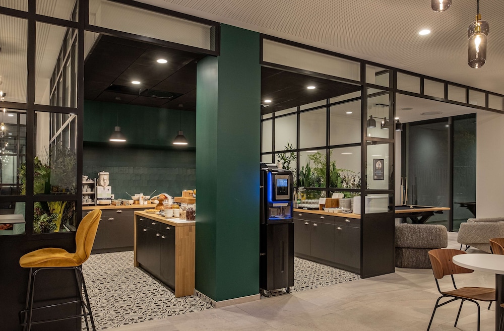 kyriad lyon ouest limonest