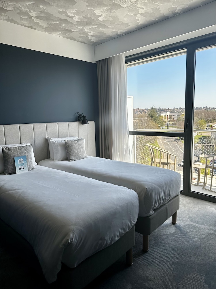 kyriad lyon ouest limonest