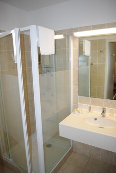 saint jean le centenier