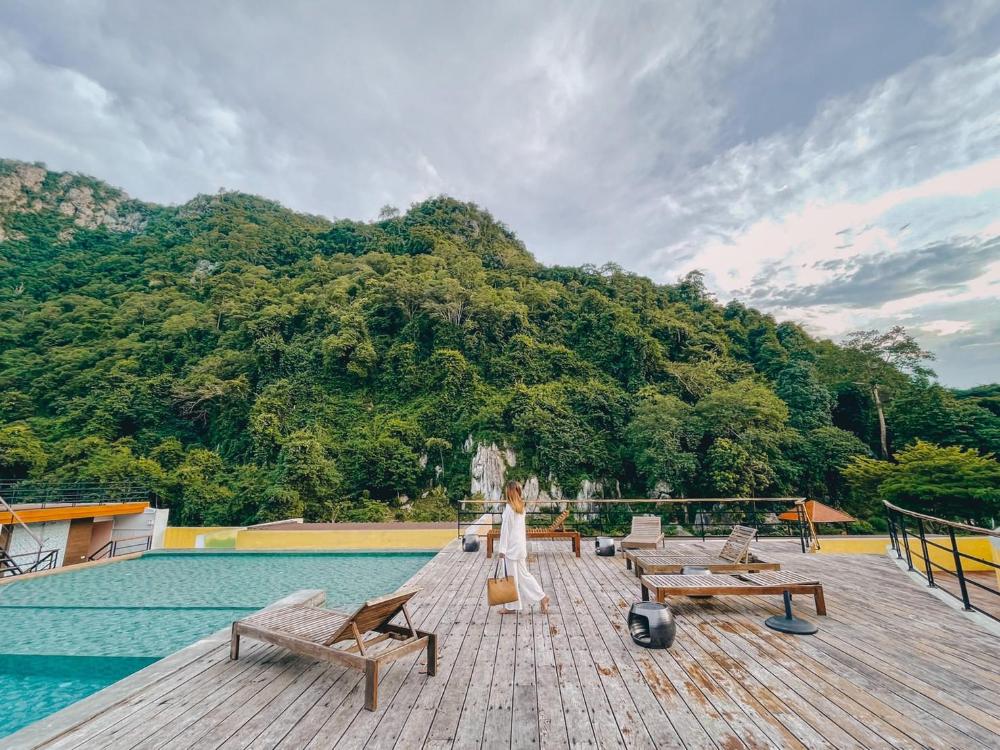 hansar khao yai