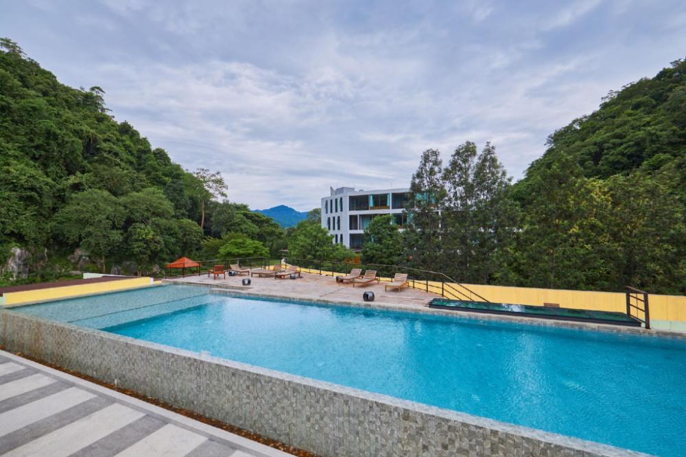hansar khao yai