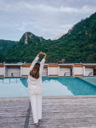 hansar khao yai