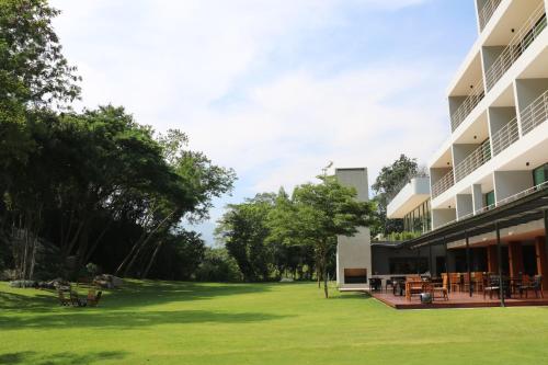hansar khao yai