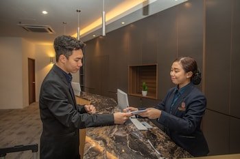 regatta suites