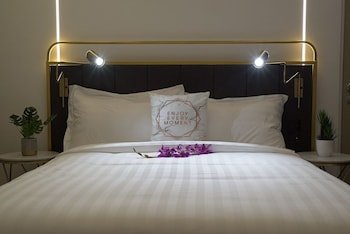 regatta suites