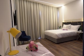 regatta suites
