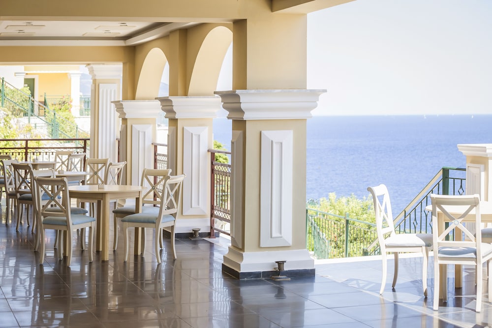 kefalonia bay palace