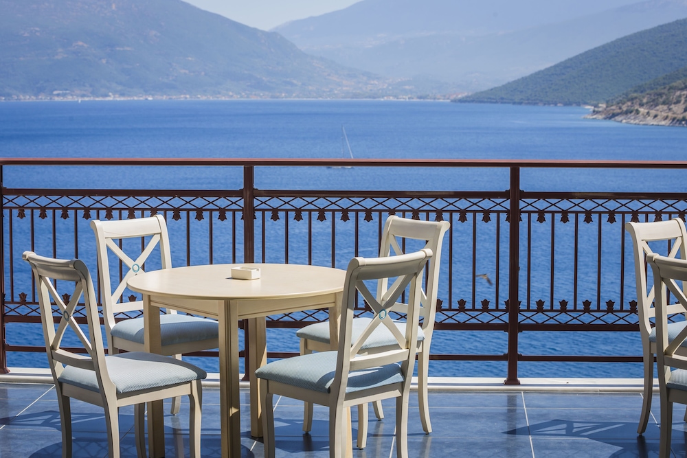 kefalonia bay palace