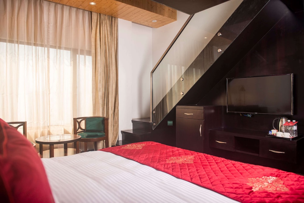 ramada by wyndham gangtok hotel and casino golden