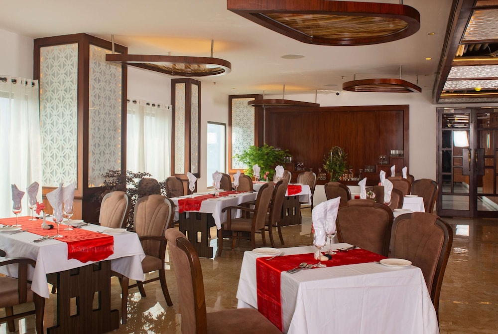 ramada by wyndham gangtok hotel and casino golden