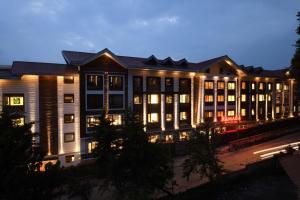 ramada by wyndham gangtok hotel and casino golden