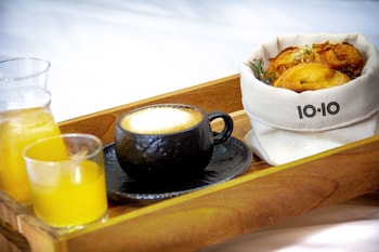 diez diez collection