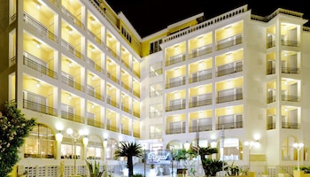 the royal hotel