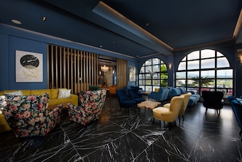the royal hotel