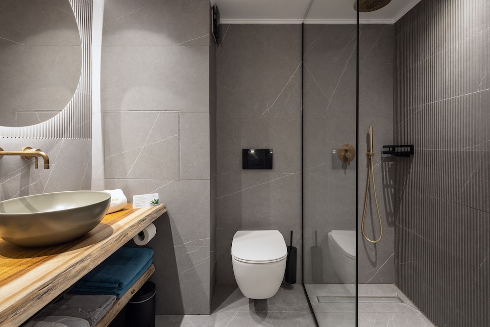 akrotiri beach resort hotel adult friendly