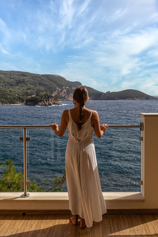 akrotiri beach resort hotel adult friendly