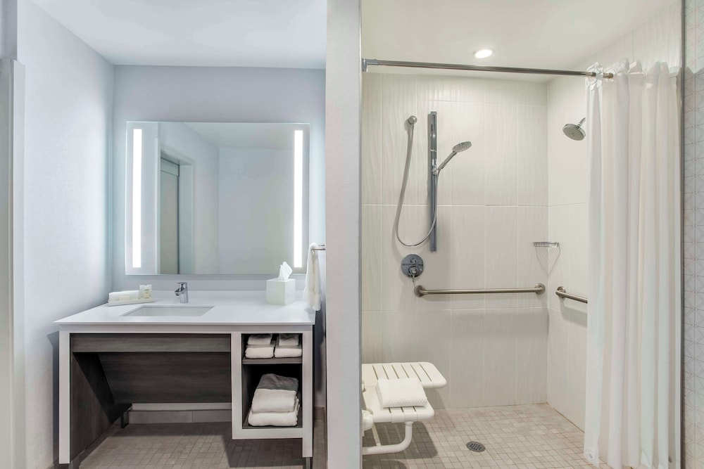 embassy suites by hilton atlanta midtown