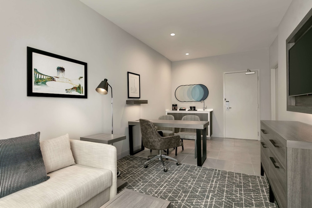 embassy suites by hilton atlanta midtown