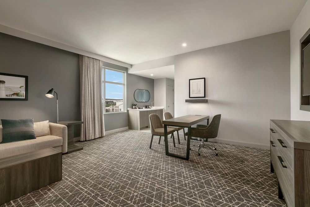 embassy suites by hilton atlanta midtown