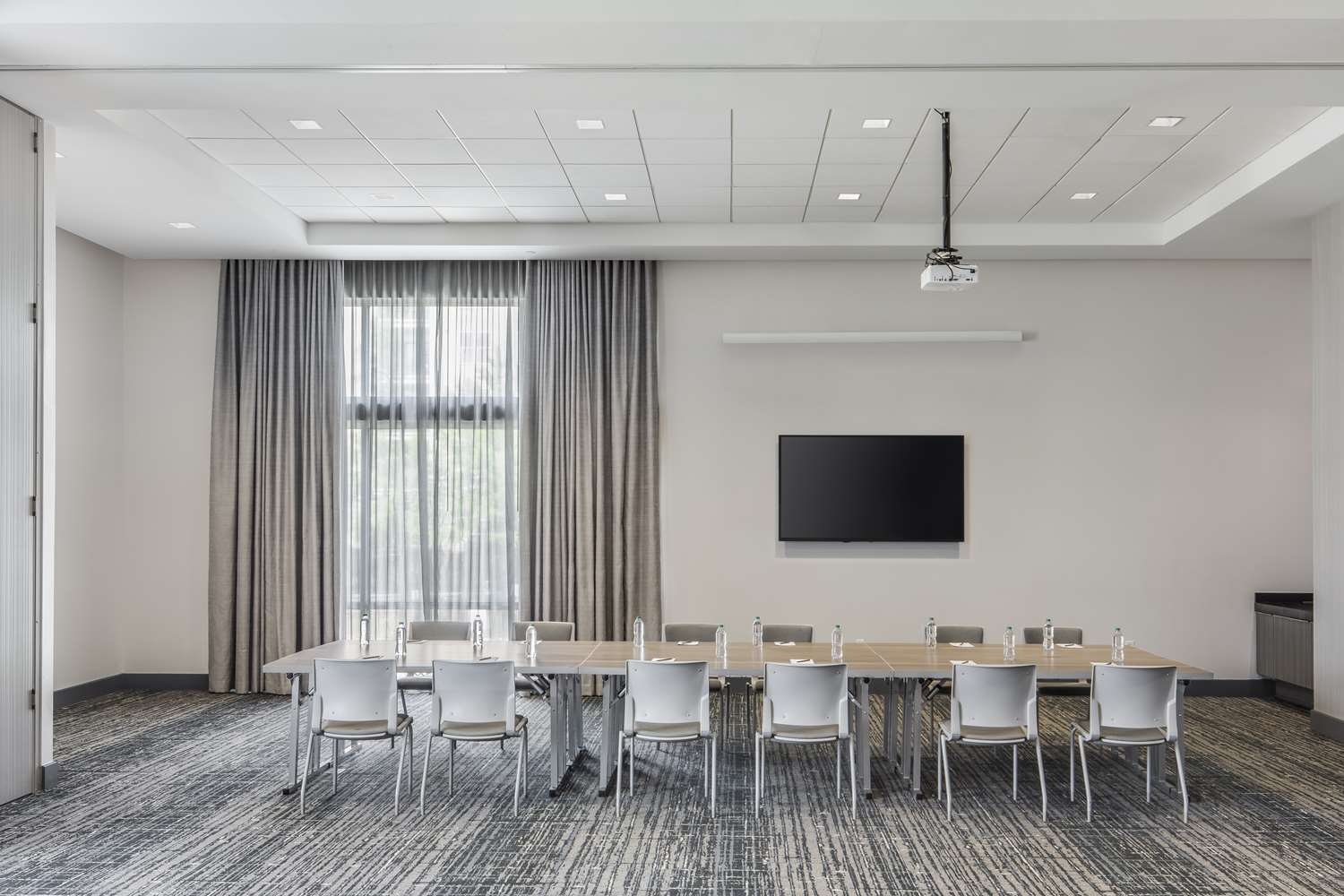 embassy suites by hilton atlanta midtown