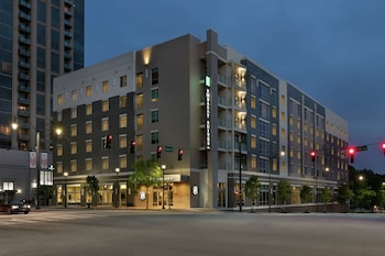 embassy suites by hilton atlanta midtown