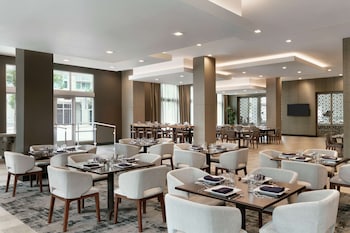 embassy suites by hilton atlanta midtown