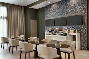 embassy suites by hilton atlanta midtown